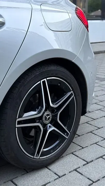 Gebraucht Mercedes A220 AMG line 190 PS (139 kW) 2021 Silber Limousine