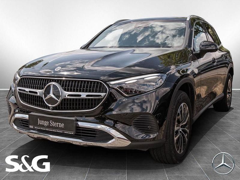 Unilack schwarz Gebraucht 2023 Mercedes GLC220 Avantgarde SUV | 45.377 € (Superpreis) - Bild 1/4