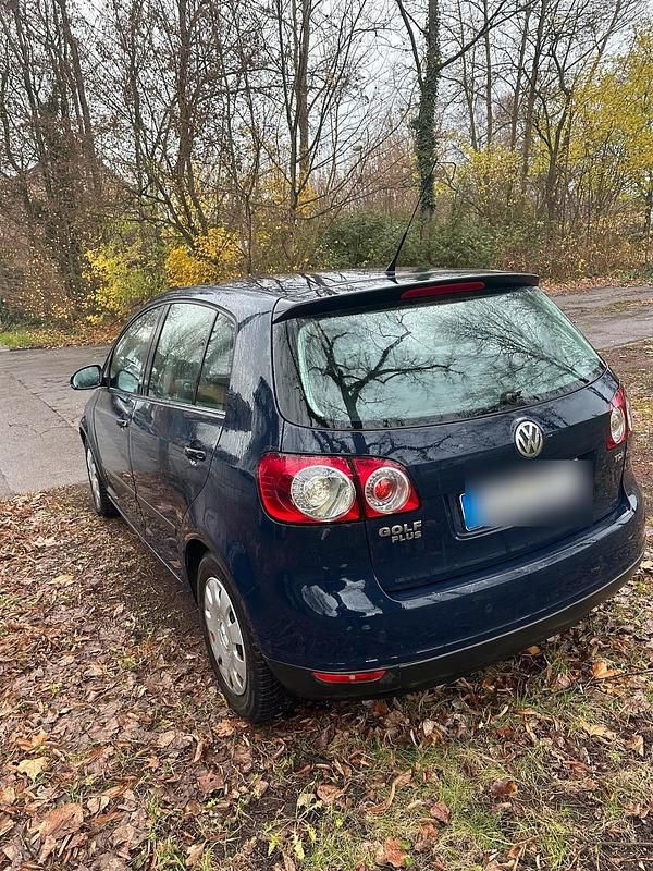 Blau Gebraucht 2006 VW Golf V Limousine | 2.600 € (Fairer Preis) - Bild 1/4