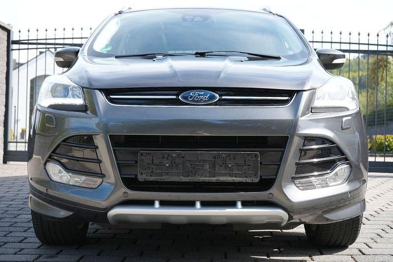 Second-hand Ford Kuga Individual 179 CP (131 kW) 2016 Gri SUV