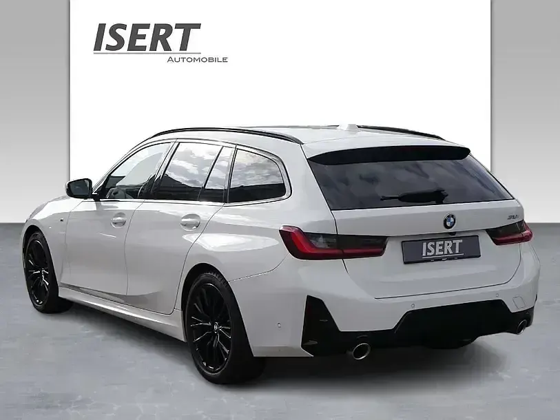 Gebraucht BMW 318 M Sport 156 PS (114 kW) 2023 Weiß Kombi