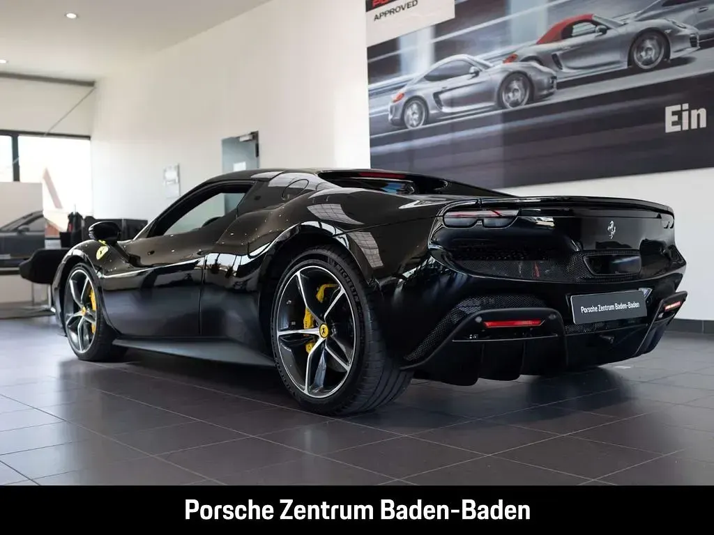 Gebraucht Ferrari 296 663 PS (487 kW) 2024 Schwarz