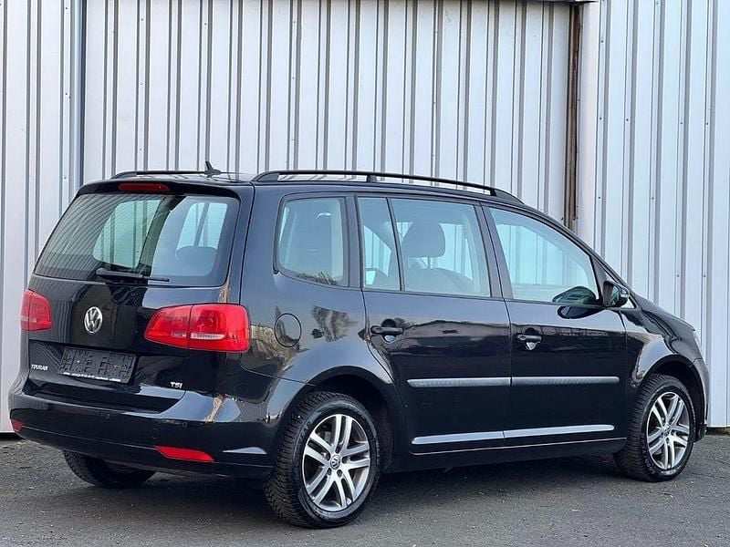 Gebraucht VW Touran Trendline 140 PS (102 kW) 2011 Schwarz Van / Kleinbus