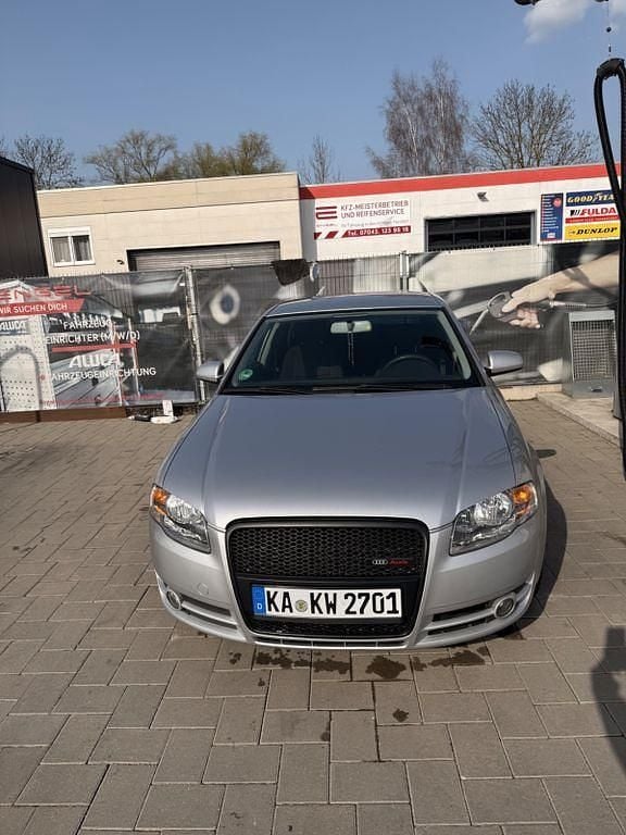 Gebraucht Audi A4 140 PS (102 kW) 2005 Silber Limousine