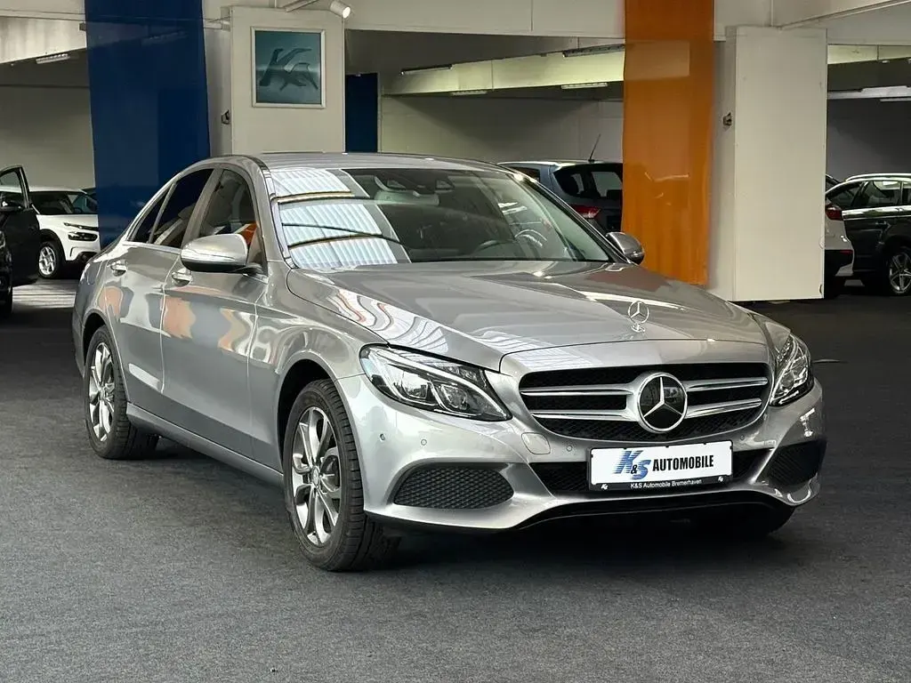 Gebraucht Mercedes C180 156 PS (114 kW) 2014 Silber Limousine