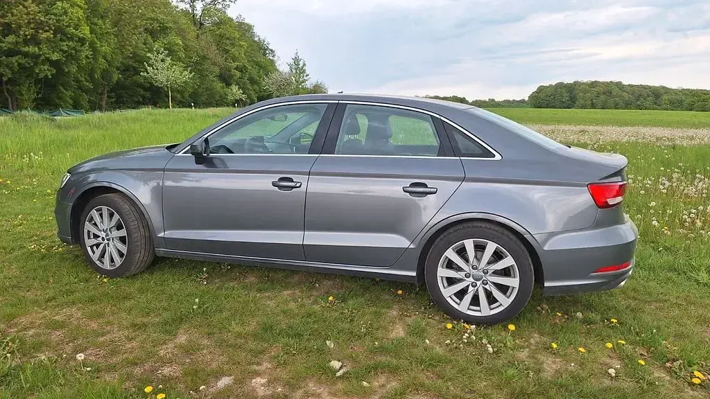 Używany Audi A3 150 KM (110 kW) 2020 Szary Sedan/Limuzyna