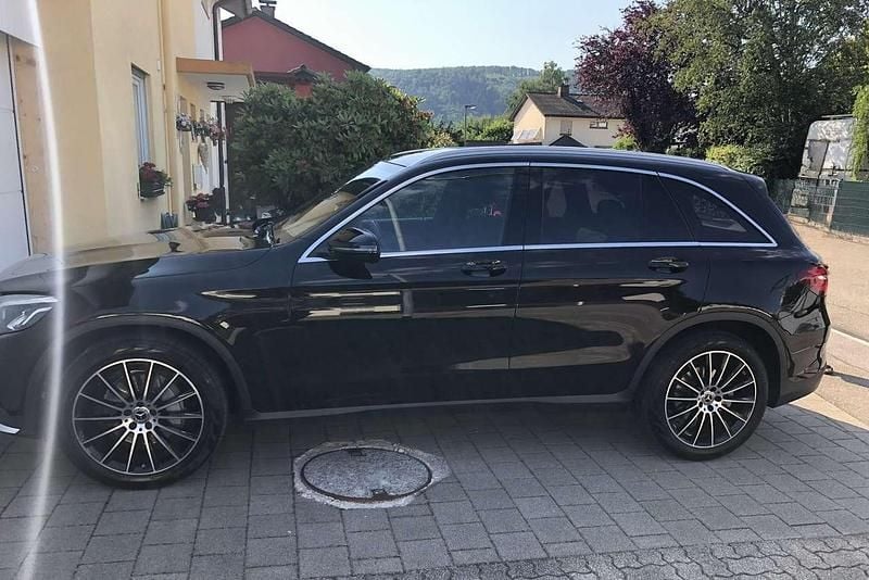 Gebraucht Mercedes GLC250 AMG line 211 PS (155 kW) 2017 Schwarz SUV