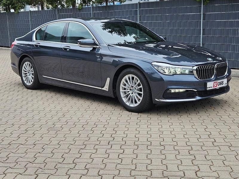 Gebraucht BMW 730 265 PS (194 kW) 2016 Grau Limousine