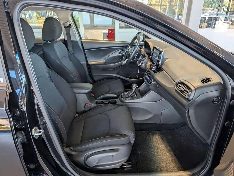 Gebraucht Hyundai i30 116 PS (85 kW) 2022 Schwarz Kombi