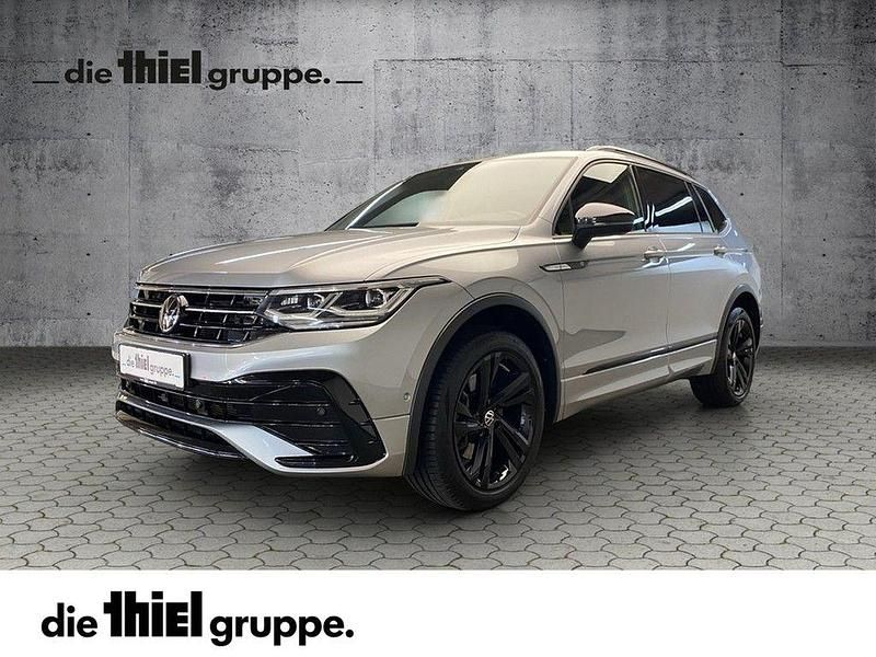 Silber Gebraucht 2022 VW Tiguan Allspace R-line SUV | 42.390 € (Etwas zu teuer) - Bild 1/4