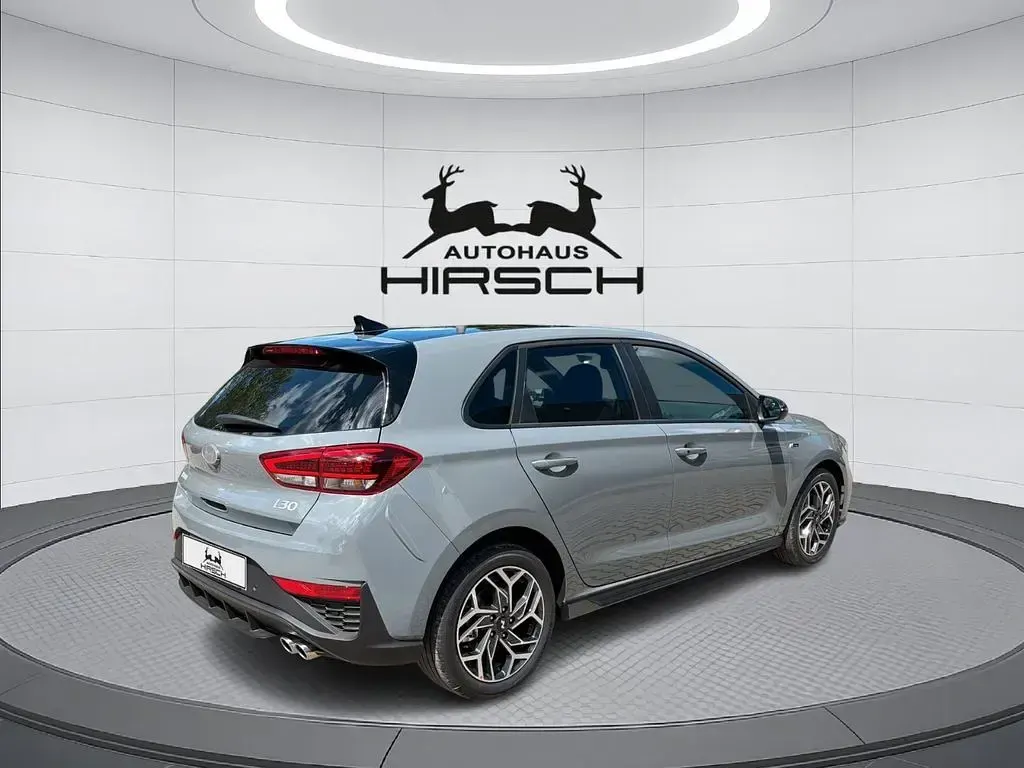Neu Hyundai i30 N Line 150 PS (110 kW) 2026 Grau Limousine