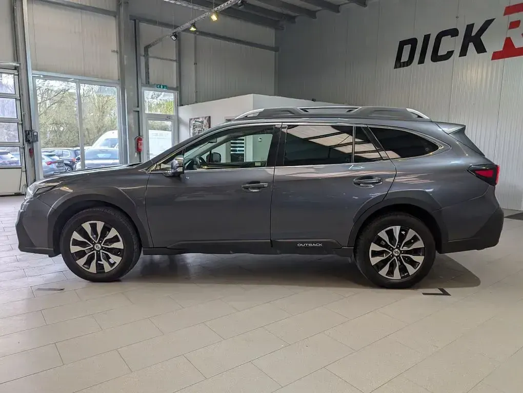 Gebraucht Subaru Outback Platinum 169 PS (124 kW) 2023 Grau Kombi