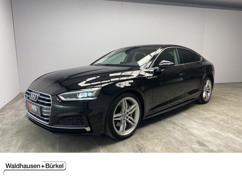 Mythosschwarz (metallic) Gebraucht 2020 Audi A5 Sportback Sport Limousine | 32.950 € (Fairer Preis) - Bild 1/4