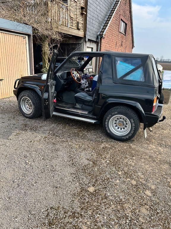 Schwarz Gebraucht 1992 Suzuki Vitara SUV | 7.500 € - Bild 1/4