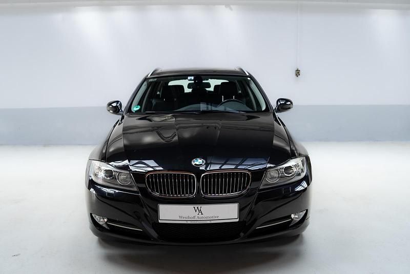 Gebraucht BMW 325 Exclusive 218 PS (160 kW) 2012 Schwarz Kombi