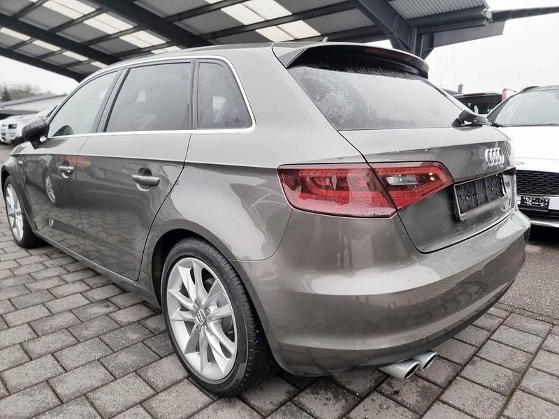 Gebraucht Audi A3 Sport 184 PS (135 kW) 2014 Grau Limousine