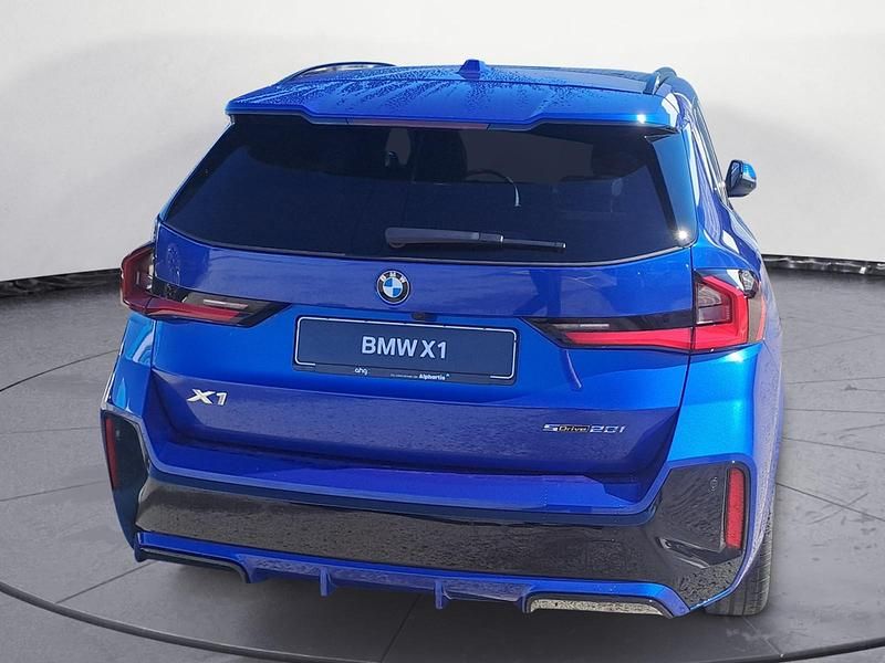 Neu BMW X1 170 PS (125 kW) 2026 Blau SUV