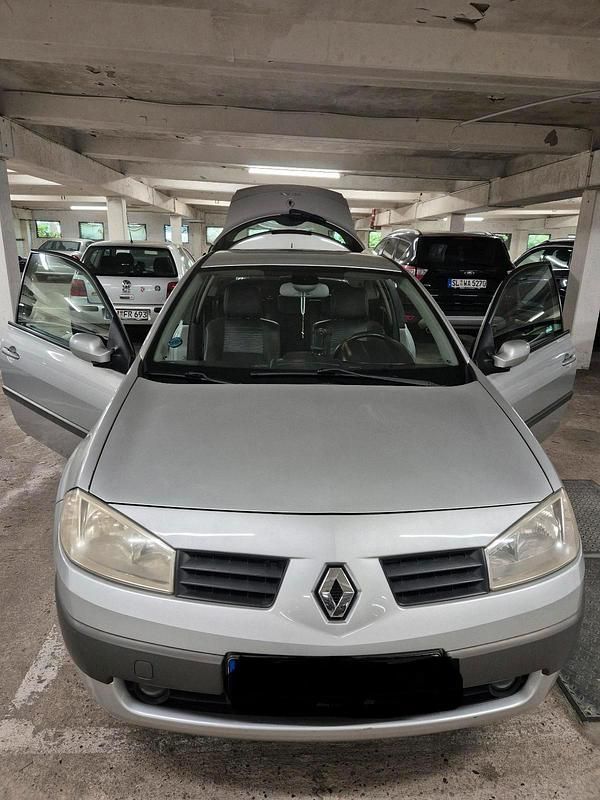 Silber Gebraucht 2005 Renault Mégane II Exception Coupé | 2.300 € (Fairer Preis) - Bild 1/4