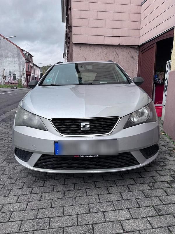 Silber Gebraucht 2012 Seat Ibiza ST Kombi | 2.000 € (Superpreis) - Bild 1/4
