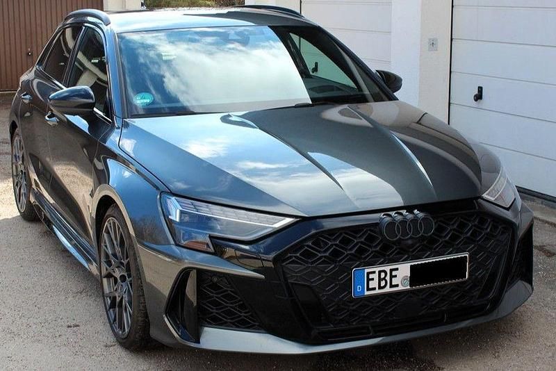 Gebraucht Audi RS3 Ambiente 400 PS (294 kW) 2025 Grau Limousine