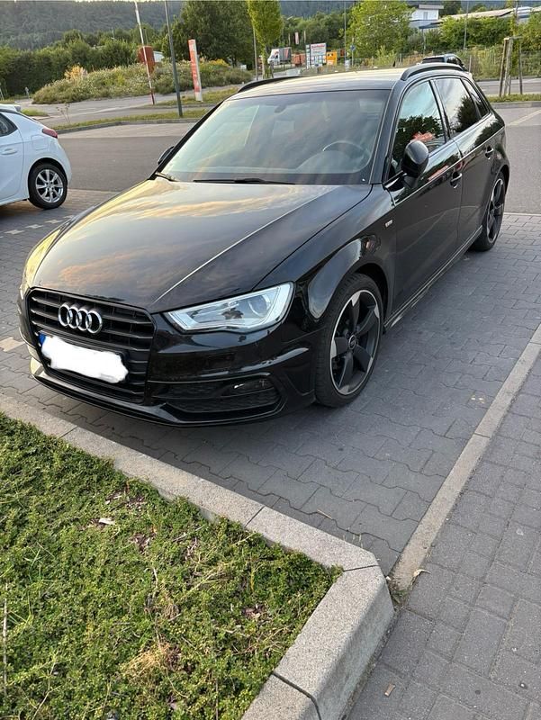 Schwarz Gebraucht 2016 Audi A3 Sportback Limousine | 9.500 € (Guter Preis) - Bild 1/4