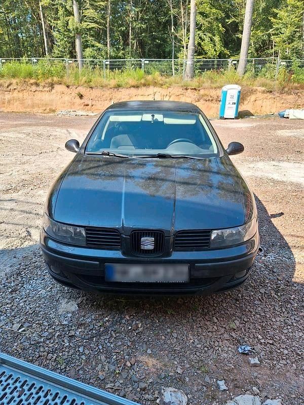 Usata Seat Leon 101 CV (74 kW) 2003 Nero Utilitaria