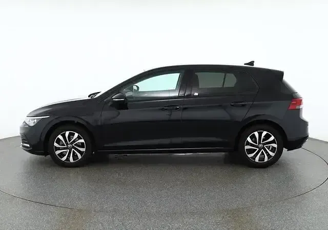 Gebraucht VW Golf VIII Active 150 PS (110 kW) 2023 Schwarz Limousine