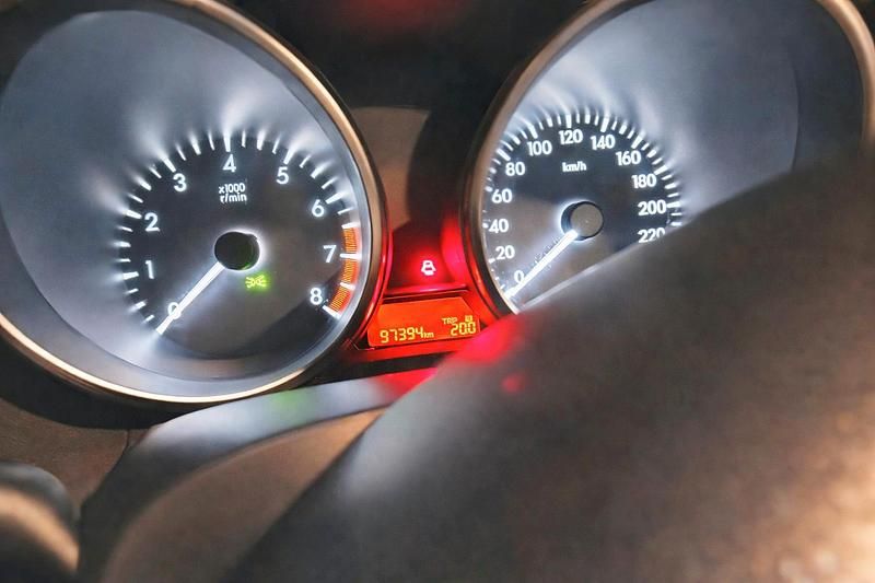 Gebraucht Mazda 5 115 PS (84 kW) 2013 Blau Van / Kleinbus