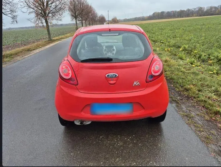 Gebraucht Ford Ka Ambiente 69 PS (50 kW) 2014 Rot Kleinwagen