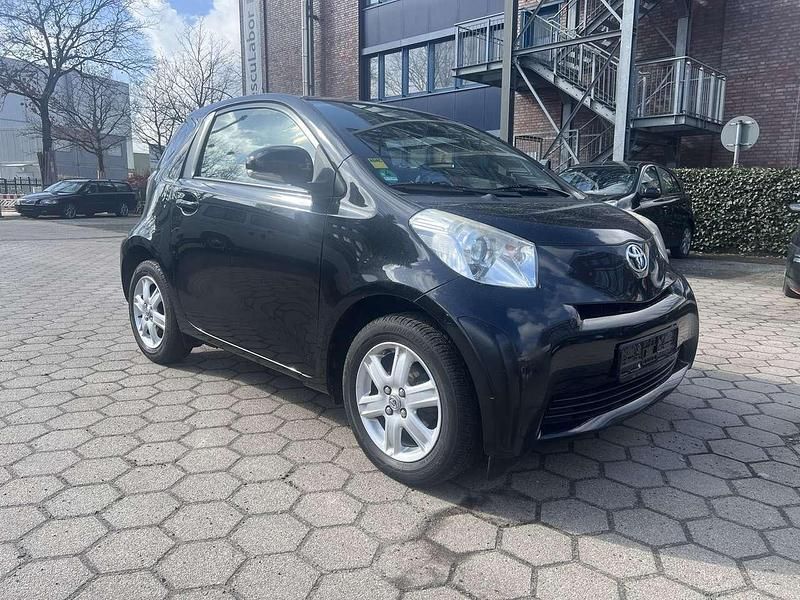 Gebraucht Toyota iQ 68 PS (50 kW) 2009 Schwarz Kleinwagen