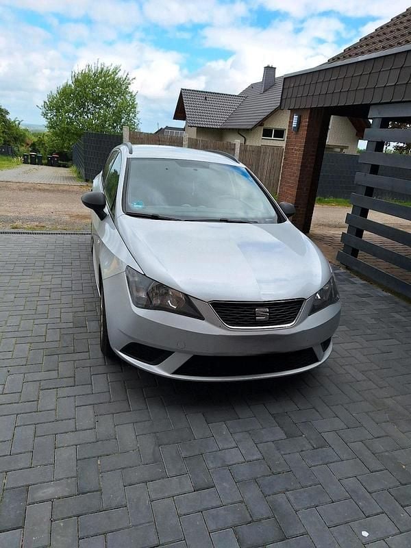 Silber Gebraucht 2016 Seat Ibiza ST Kombi | 6.000 € (Fairer Preis) - Bild 1/4