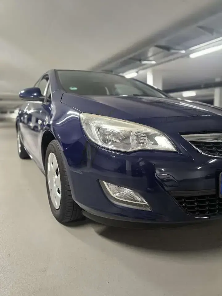 Brugt Opel Astra Edition 87 HK (63 kW) 2012 Sedan