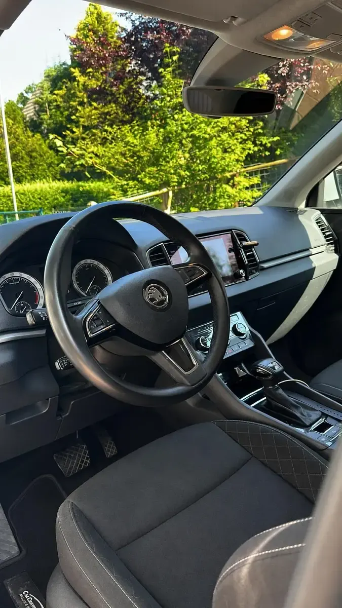 Gebraucht Skoda Karoq Ambition 150 PS (110 kW) 2019 Weiß SUV