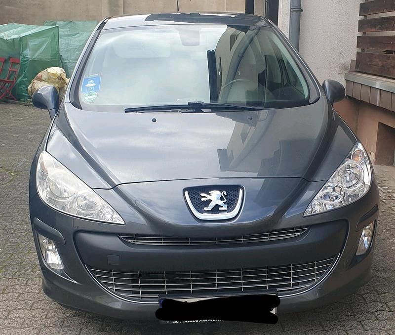 Andere farben Gebraucht 2010 Peugeot 308 Limousine | 2.400 € (Guter Preis) - Bild 1/4