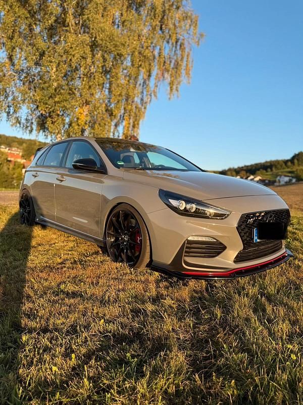 Grau Gebraucht 2020 Hyundai i30 N Performance Limousine | 29.800 € (Teuer) - Bild 1/4