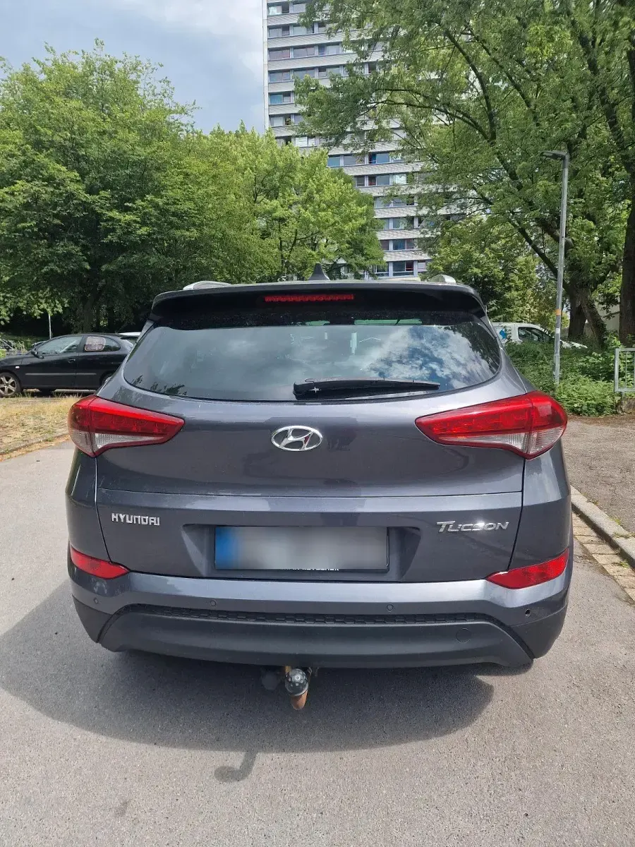 Gebraucht Hyundai Tucson 135 PS (99 kW) 2017 Grau SUV
