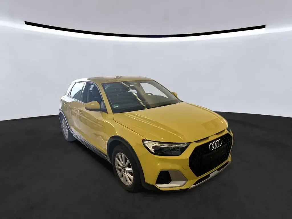 Gebraucht Audi A1 S-Line 95 PS (69 kW) 2022 Gelb SUV