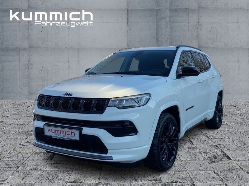 Alpine white (weiß) Gebraucht 2024 Jeep Compass Altitude SUV | 29.800 € (Fairer Preis) - Bild 1/4