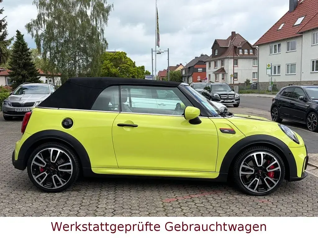 Brugt Mini John Cooper Works Cabriolet 231 HK (169 kW) 2022 Gul Cabriolet
