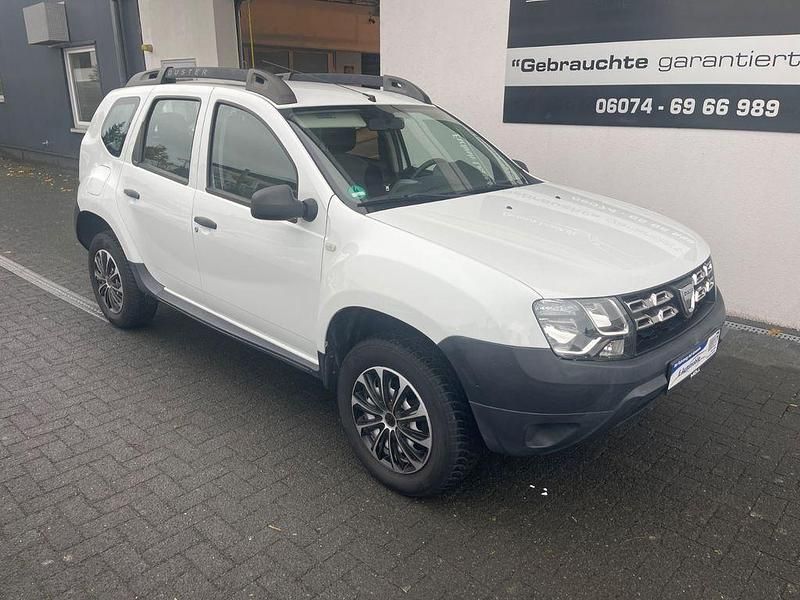 Weiß Gebraucht 2015 Dacia Duster Ice SUV | 7.240 € (Fairer Preis) - Bild 1/4