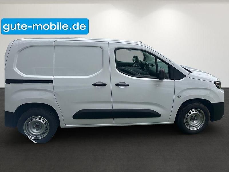 Gebraucht Toyota Proace City City 110 PS (80 kW) 2024 Icy white Van / Kleinbus