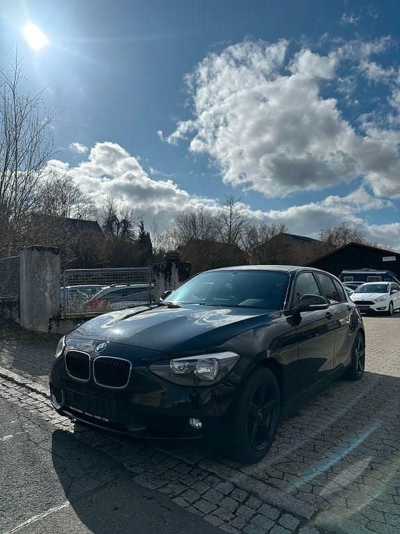 Gebraucht BMW 114 Advantage 102 PS (75 kW) 2012 Schwarz Kleinwagen