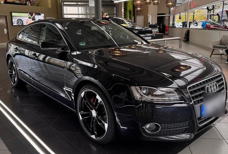 Blau Gebraucht 2011 Audi A5 Limousine | 7.450 € (Fairer Preis) - Bild 1/4