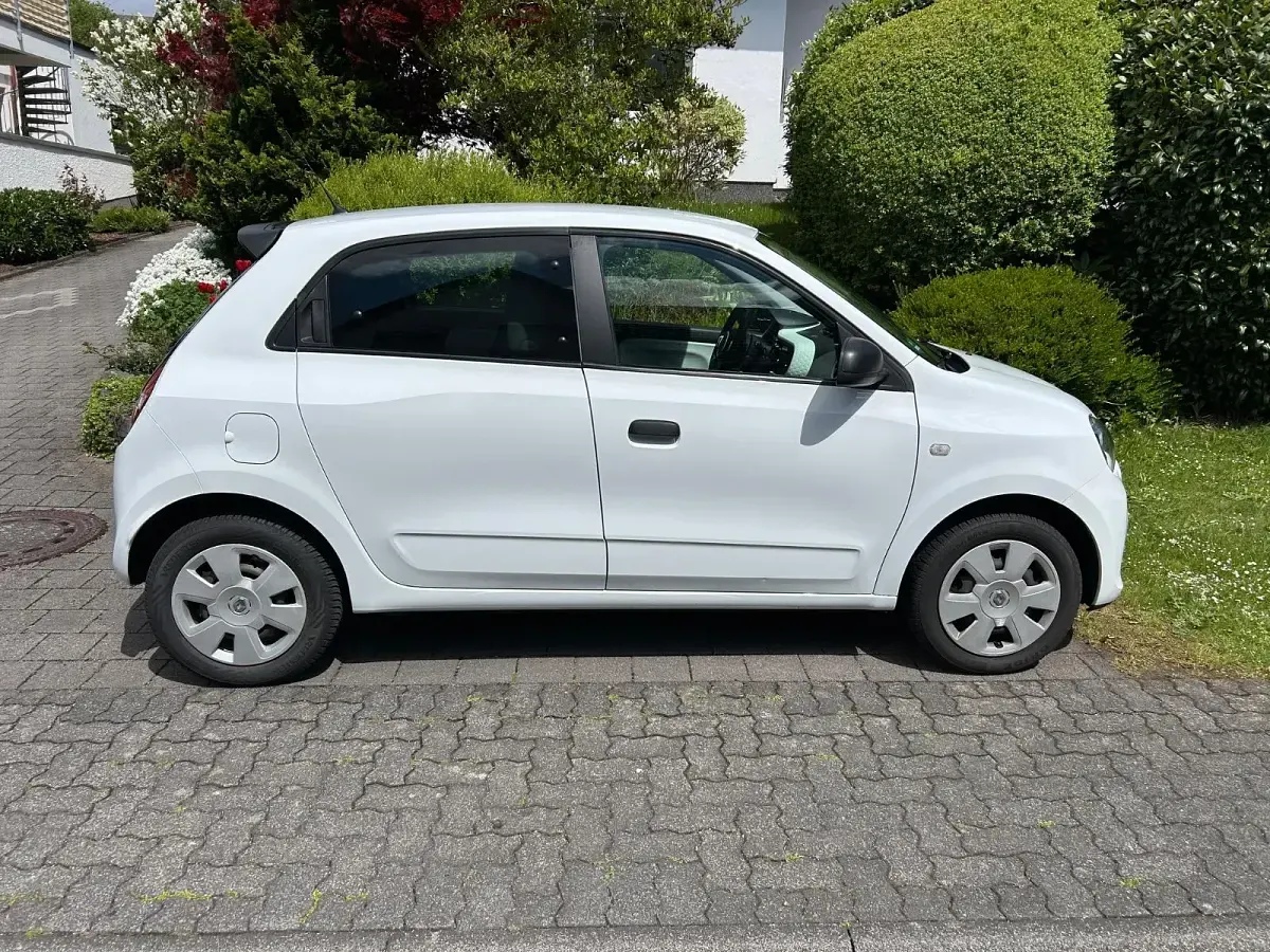 Gebraucht Renault Twingo 69 PS (50 kW) 2018 Weiß Kleinwagen