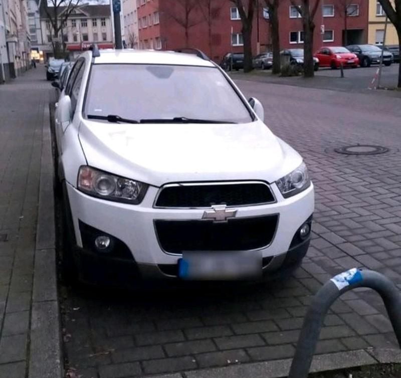 Weiß Gebraucht 2011 Chevrolet Captiva SUV | 5.990 € - Bild 1/3