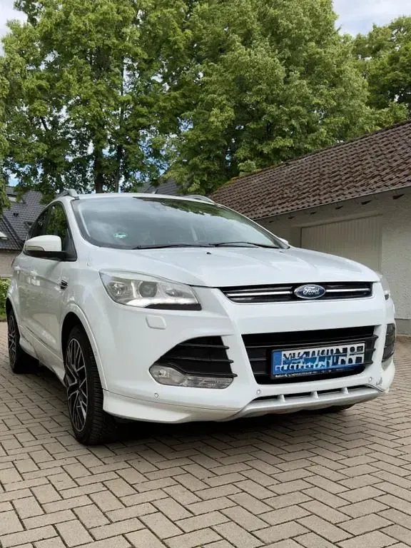 Gebraucht Ford Kuga Titanium 163 PS (119 kW) 2014 Weiß SUV
