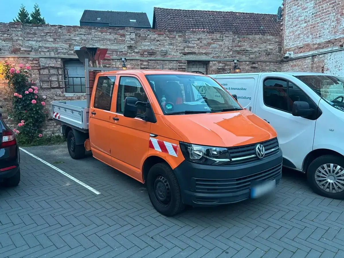 Gebraucht VW Transporter 2017 Orange Van