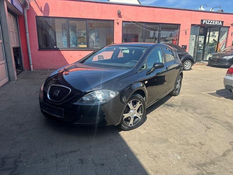 Schwarz Gebraucht 2008 Seat Leon Reference Limousine | 3.490 € (Fairer Preis) - Bild 1/4