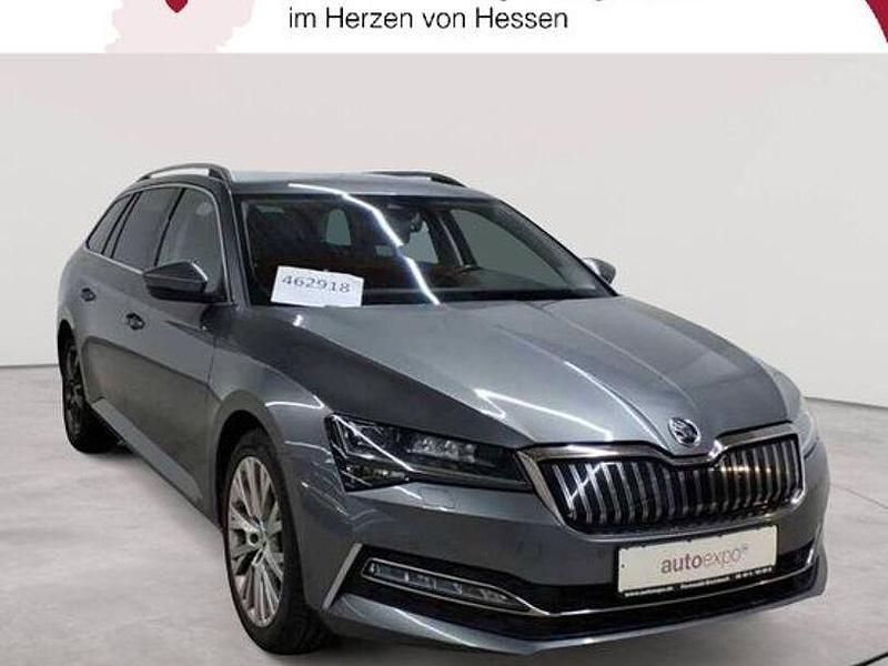 Grau Gebraucht 2022 Skoda Superb Limousine | 20.090 € (Fairer Preis) - Bild 1/4