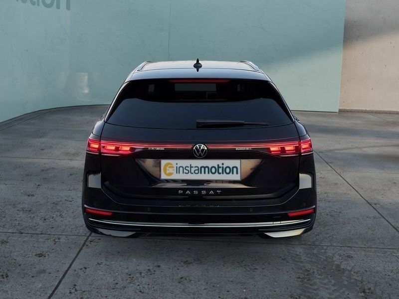 Gebraucht VW Passat Pro 150 PS (110 kW) 2024 Schwarz Kombi